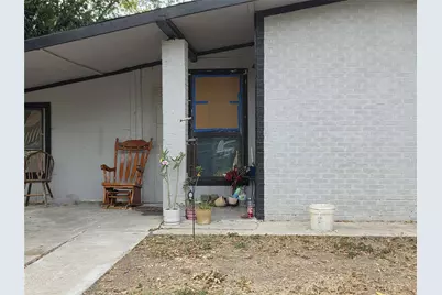 703 Rosewood Street, Lockhart, TX 78644 - Photo 2