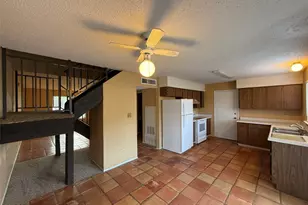 9611 Blue Creek Ln, Austin, TX 78758 - Photo 8