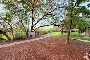 9611 Blue Creek Ln, Austin, TX 78758 - Photo 32