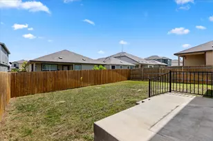 448 Perfect World Loop, Jarrell, TX 76537 - Photo 4