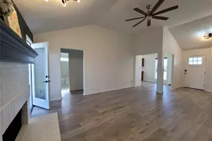 208 Newcastle Dr, Red Rock, TX 78662 - Photo 12
