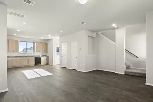 158 Daylily Dr, Elgin, TX 78621 - Photo 10