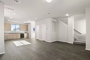 158 Daylily Dr, Elgin, TX 78621 - Photo 10