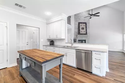 111 Kathleen Avenue, La Grange, TX 78945 - Photo 22