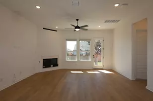 553 Darley Oaks Dr, Dripping Springs, TX 78620 - Photo 4