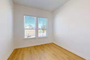 553 Darley Oaks Dr, Dripping Springs, TX 78620 - Photo 4