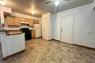 1105 Westwood Ln, Giddings, TX 78942 - Photo 4