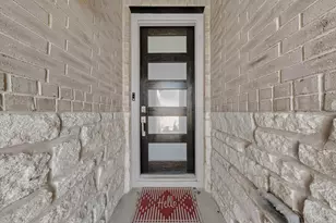 508 Elk Herd Cv, Georgetown, TX 78628 - Photo 6