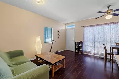 915 W 22nd 1/2 Street #202, Austin, TX 78705 - Photo 2