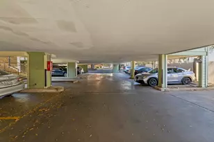 915 W 22nd 1/2 St, Austin, TX 78705 - Photo 20