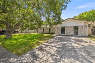 1111 Spearson Ln, Austin, TX 78745 - Photo 4