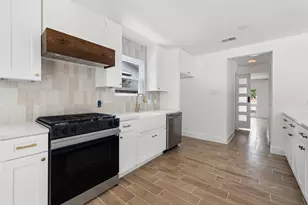 1111 Spearson Ln, Austin, TX 78745 - Photo 18