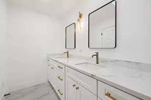 1111 Spearson Ln, Austin, TX 78745 - Photo 24