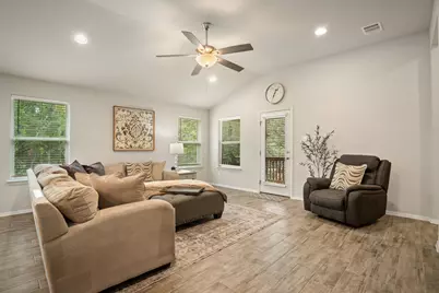 4202 Glendale Lane, Lago Vista, TX 78645 - Photo 8
