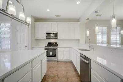 2614 Kinney Oaks Court, Austin, TX 78704 - Photo 16