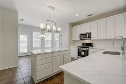 2614 Kinney Oaks Court, Austin, TX 78704 - Photo 12