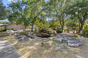 8800 Hazelhurst Dr, Austin, TX 78729 - Photo 38