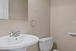 8800 Hazelhurst Dr, Austin, TX 78729 - Photo 24