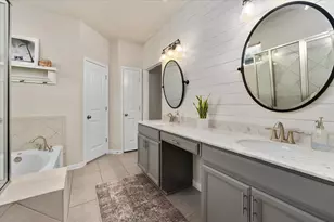 888 Oyster Creek, Buda, TX 78610 - Photo 16