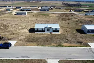 147 Ardales Dr, Elgin, TX 78621 - Photo 14