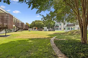 2200 Dickson Dr, Austin, TX 78704 - Photo 24