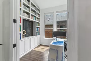 7613 Turnback Ledge Trail, Lago Vista, TX 78645 - Photo 16