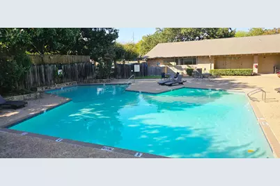 2002 Voltaire Drive, Austin, TX 78752 - Photo 18