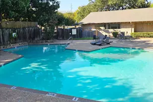 2002 Voltaire Dr, Austin, TX 78752 - Photo 18