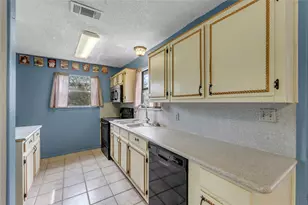 210 N River Oaks Dr, Burnet, TX 78611 - Photo 16