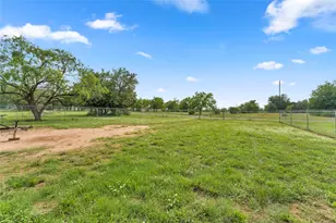 210 N River Oaks Dr, Burnet, TX 78611 - Photo 12