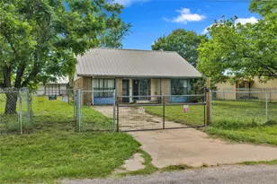 210 N River Oaks Dr, Burnet, TX 78611 - Photo 6
