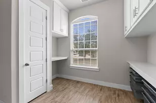 438 Brentwood Dr, Austin, TX 78737 - Photo 24