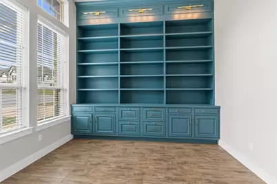 438 Brentwood Drive, Austin, TX 78737 - Photo 4