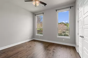 438 Brentwood Dr, Austin, TX 78737 - Photo 20