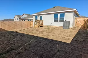 521 Autumn Blaze Rd, New Braunfels, TX 78130 - Photo 16