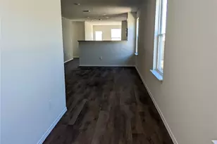 521 Autumn Blaze Rd, New Braunfels, TX 78130 - Photo 2