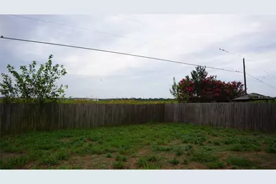 502 Stewart Drive, Hutto, TX 78634 - Photo 4