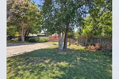 603 S Railroad Avenue, Pflugerville, TX 78660 - Photo 4