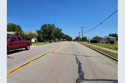 603 S Railroad Avenue, Pflugerville, TX 78660 - Photo 2