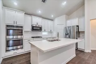 11708 Santa Elena Ln, Austin, TX 78717 - Photo 8