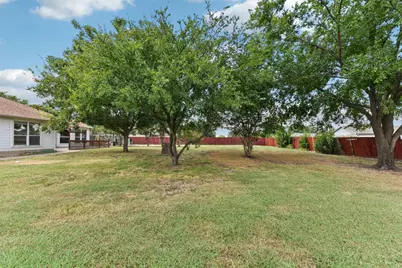 105 Guadalupe Drive, Hutto, TX 78634 - Photo 36