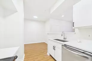 2320 Gracy Farms Ln, Austin, TX 78758 - Photo 10