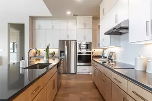 605 Crescent View Dr, Georgetown, TX 78628 - Photo 10