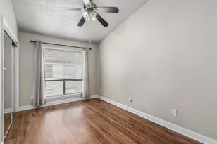 806 W 24th St, Austin, TX 78705 - Photo 22