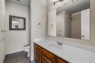 806 W 24th St, Austin, TX 78705 - Photo 20