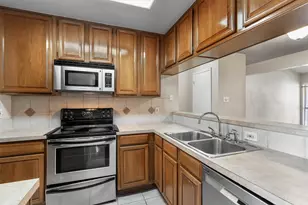 806 W 24th St, Austin, TX 78705 - Photo 10
