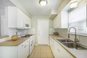 8527 Maine Dr, Austin, TX 78758 - Photo 10