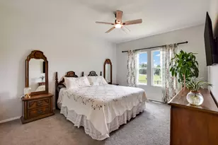 121 Bent Crk Ln, Georgetown, TX 78628 - Photo 12