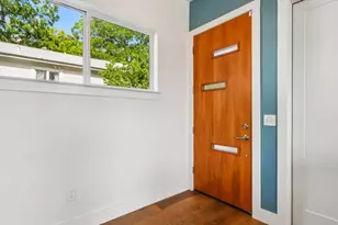 2211 New York Ave, Austin, TX 78702 - Photo 6