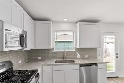 2752 Brand Iron Drive, San Marcos, TX 78666 - Photo 14